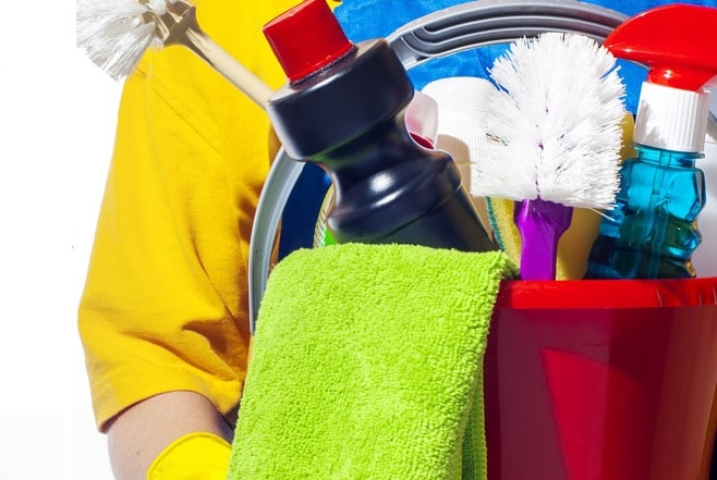 Which Are Better – Eco Friendly or Traditional Cleaning Products?